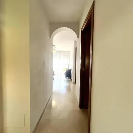 Apartment Hermoso De 2 Dormitorios, Gran Terraza, Vistas Al Mar Y Cerca De La Playa 